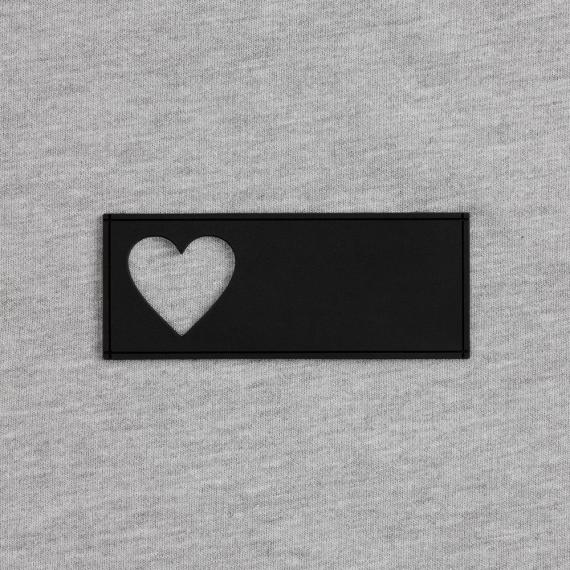 Лейбл из ПВХ с вырезом «Сердце», черный
